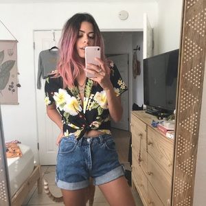 Vintage Hawaiian Floral Button Down 🌺